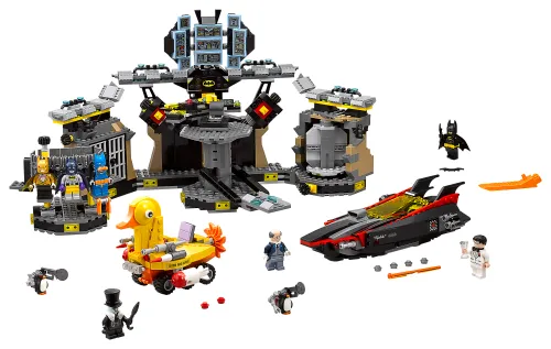 LEGO box 70909 Batcave Break-in